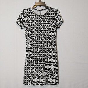 Women's OLD NAVY, Black/White Stretchy Knit Short Sleeve Shift Dress; Size S